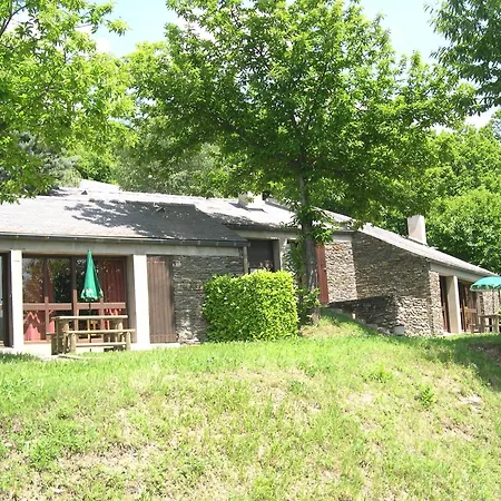 Les Hauts De Privat 펜션 *